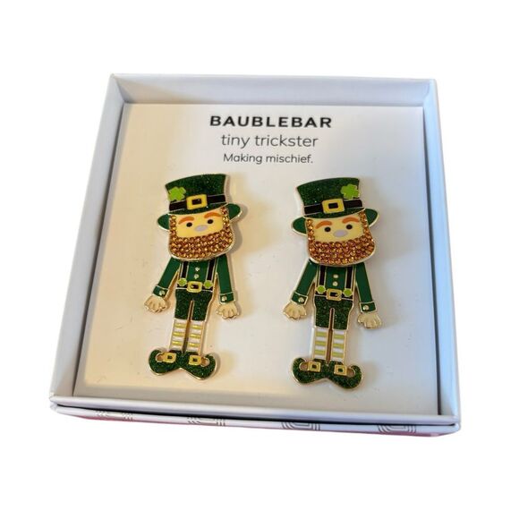 Adorable BaubleBar Tiny Trickster Pave Crystal Leprechaun Earrings. - Picture 6 of 8